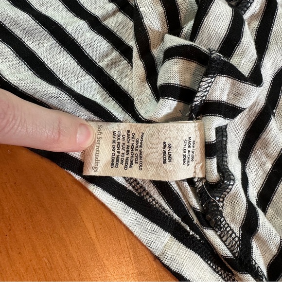 Soft Surroundings Black and White Striped Long Sleeve Linen Blend Top - Size S - Picture 5 of 5